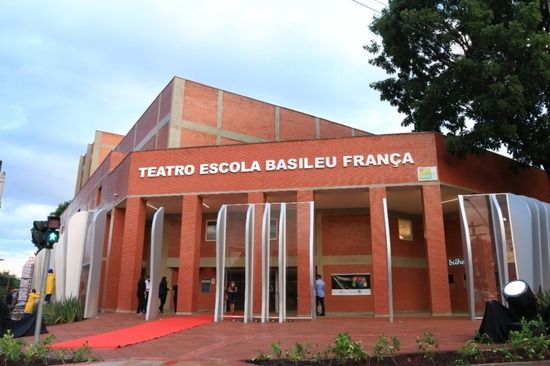 Escola Basileu França